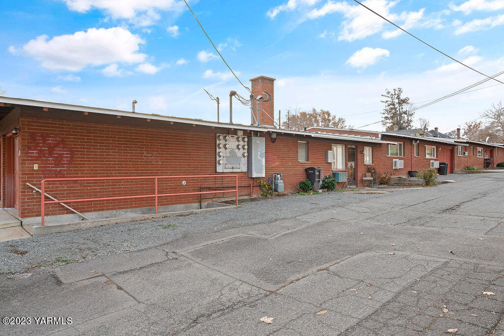 1501 W Chestnut Ave Unit: 5