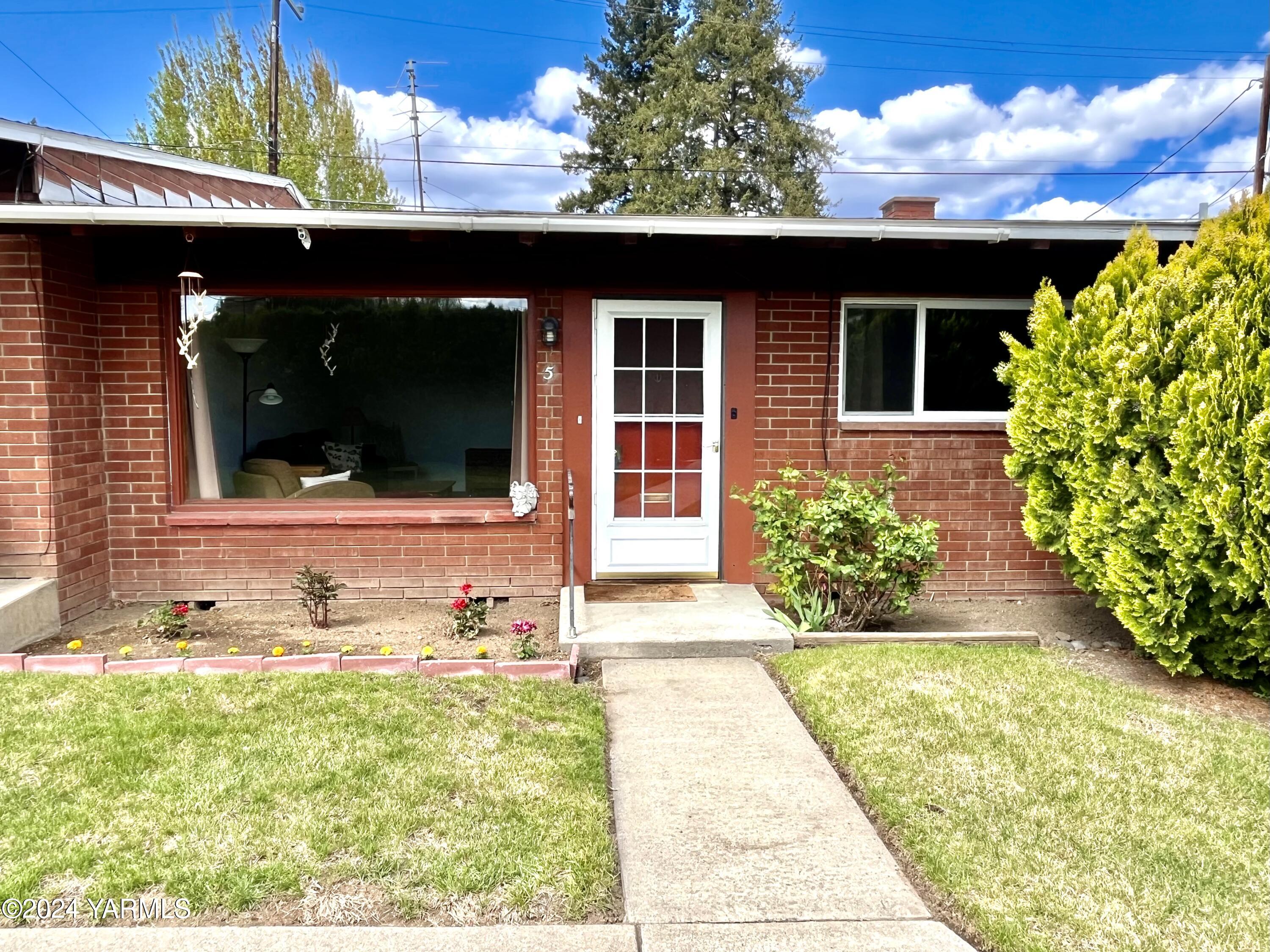1501 W Chestnut Ave Unit: 5