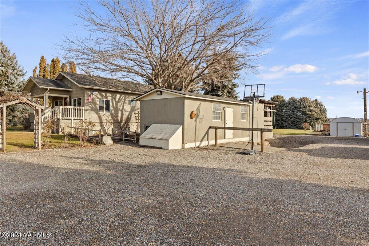 503 Valley View Rd
