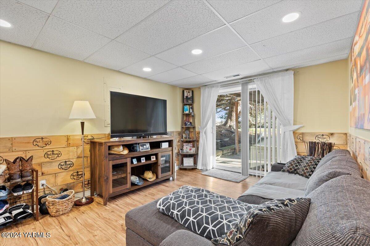 503 Valley View Rd