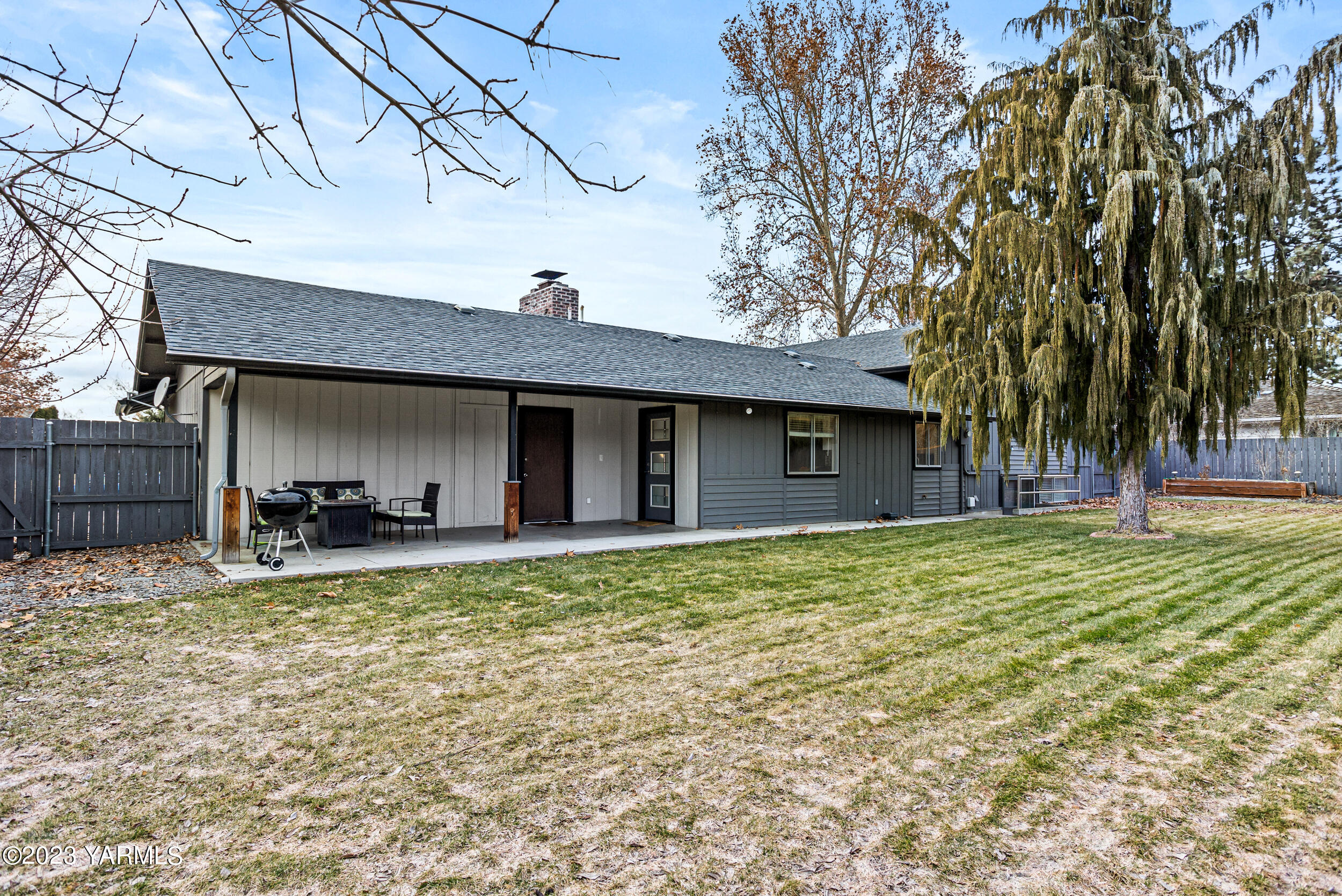 1201 S 46th Ave