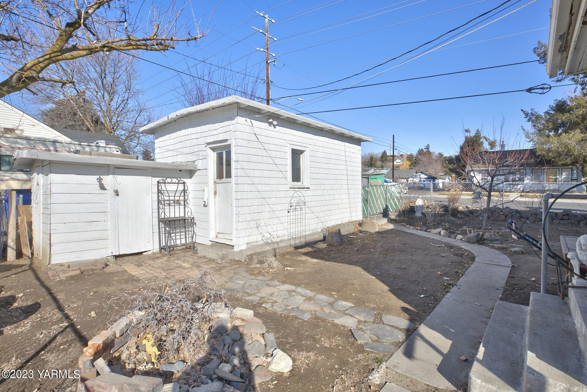 110 N 3rd St
