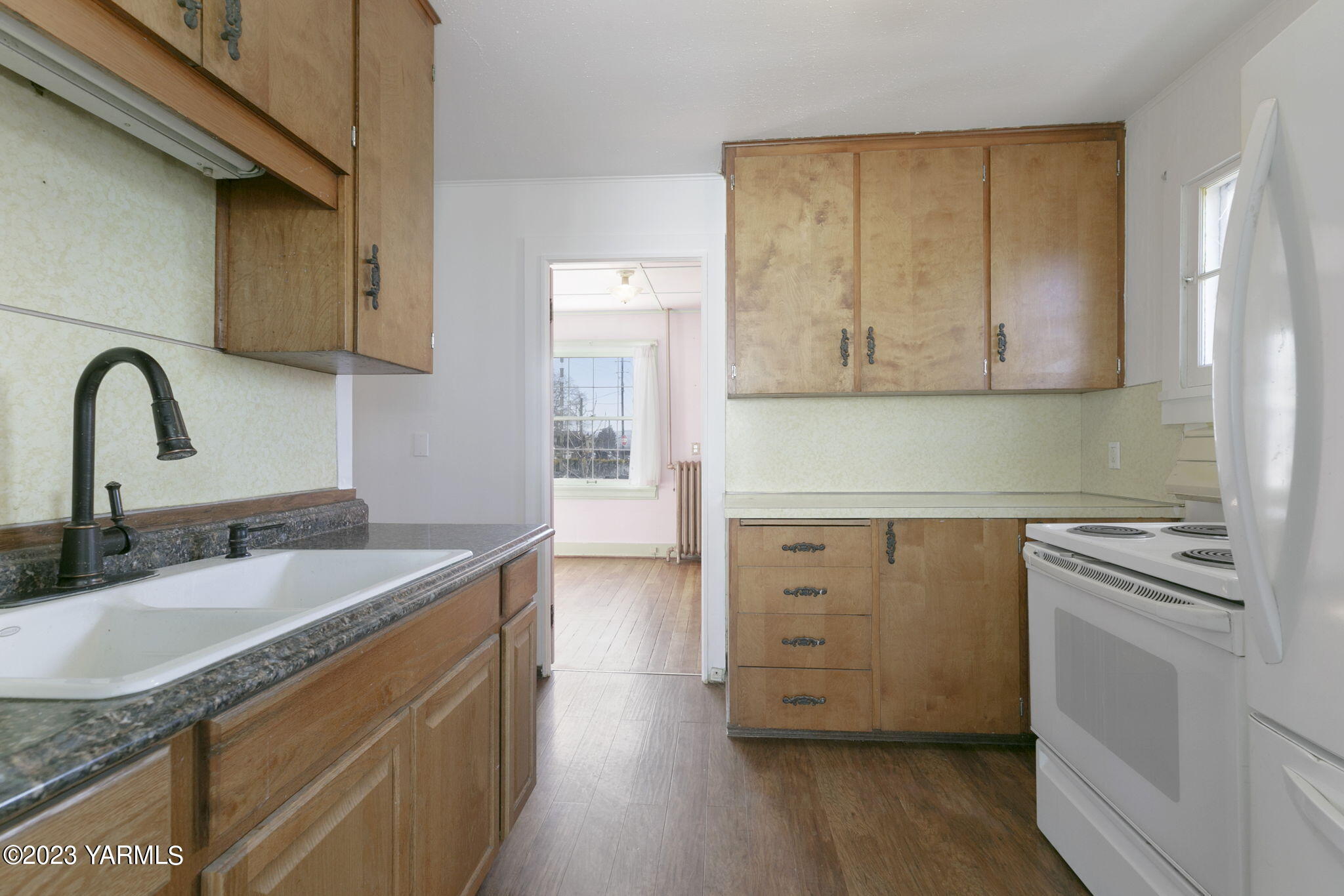 110 N 3rd St