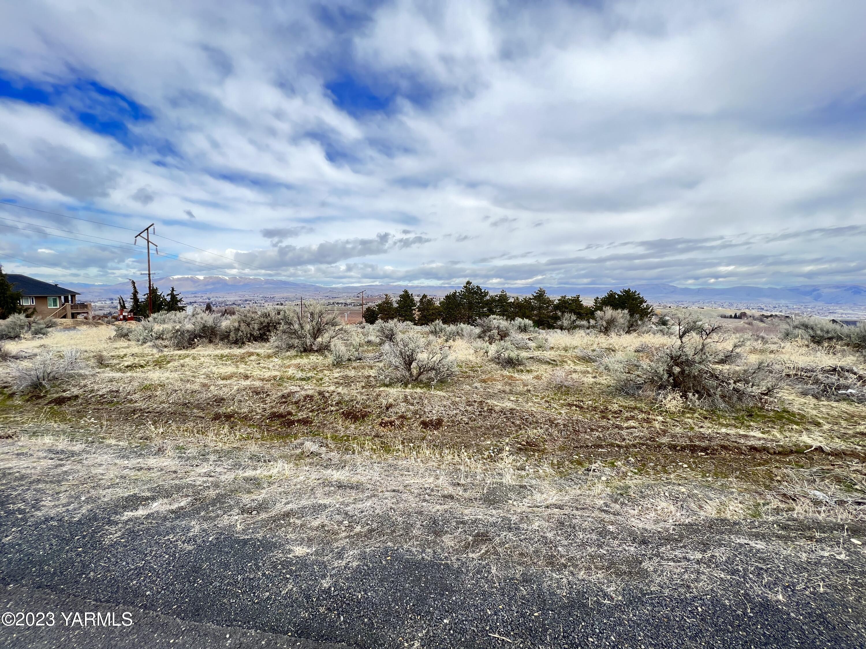 101 Lookout Point Dr