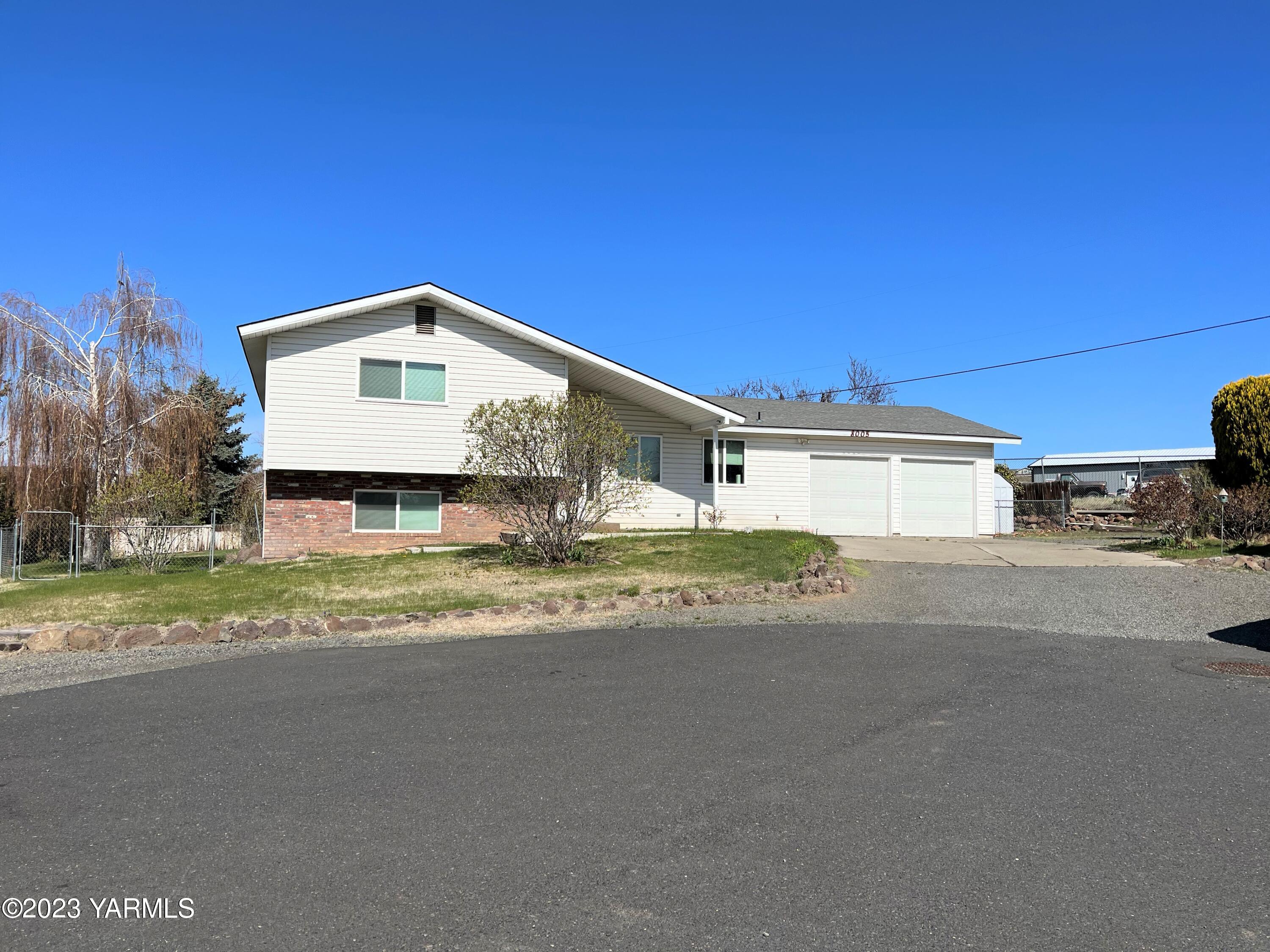 8005 Viewcrest Pl