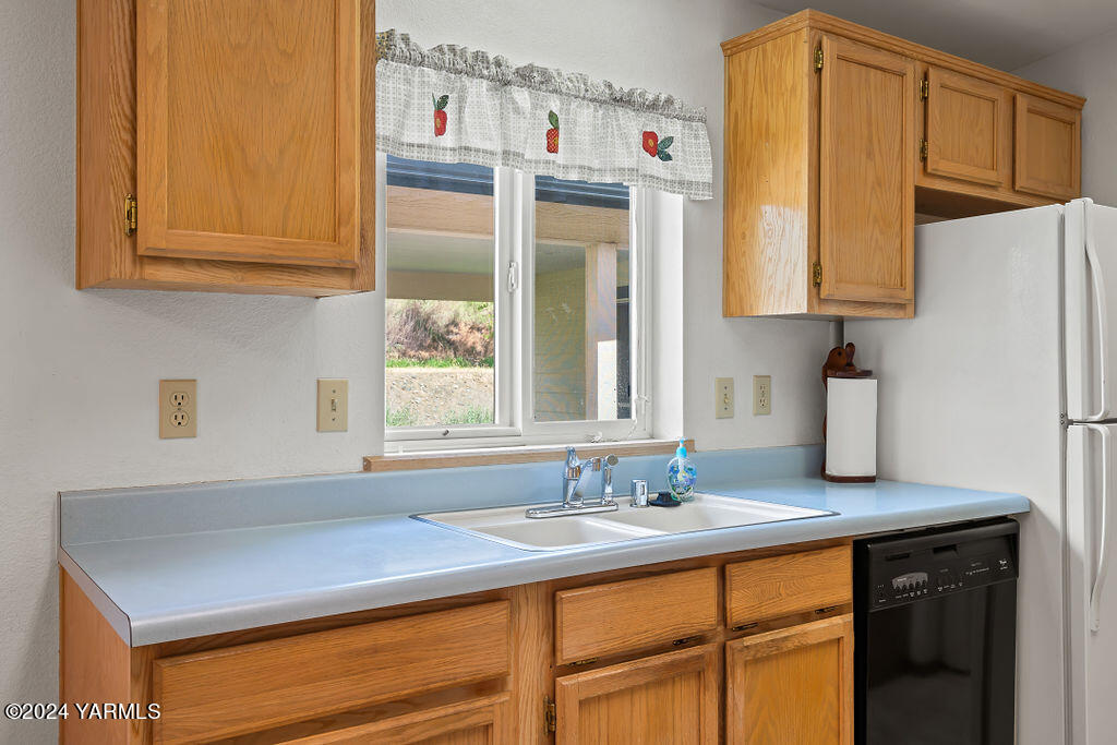 3701 Gun Club Rd Unit: 122