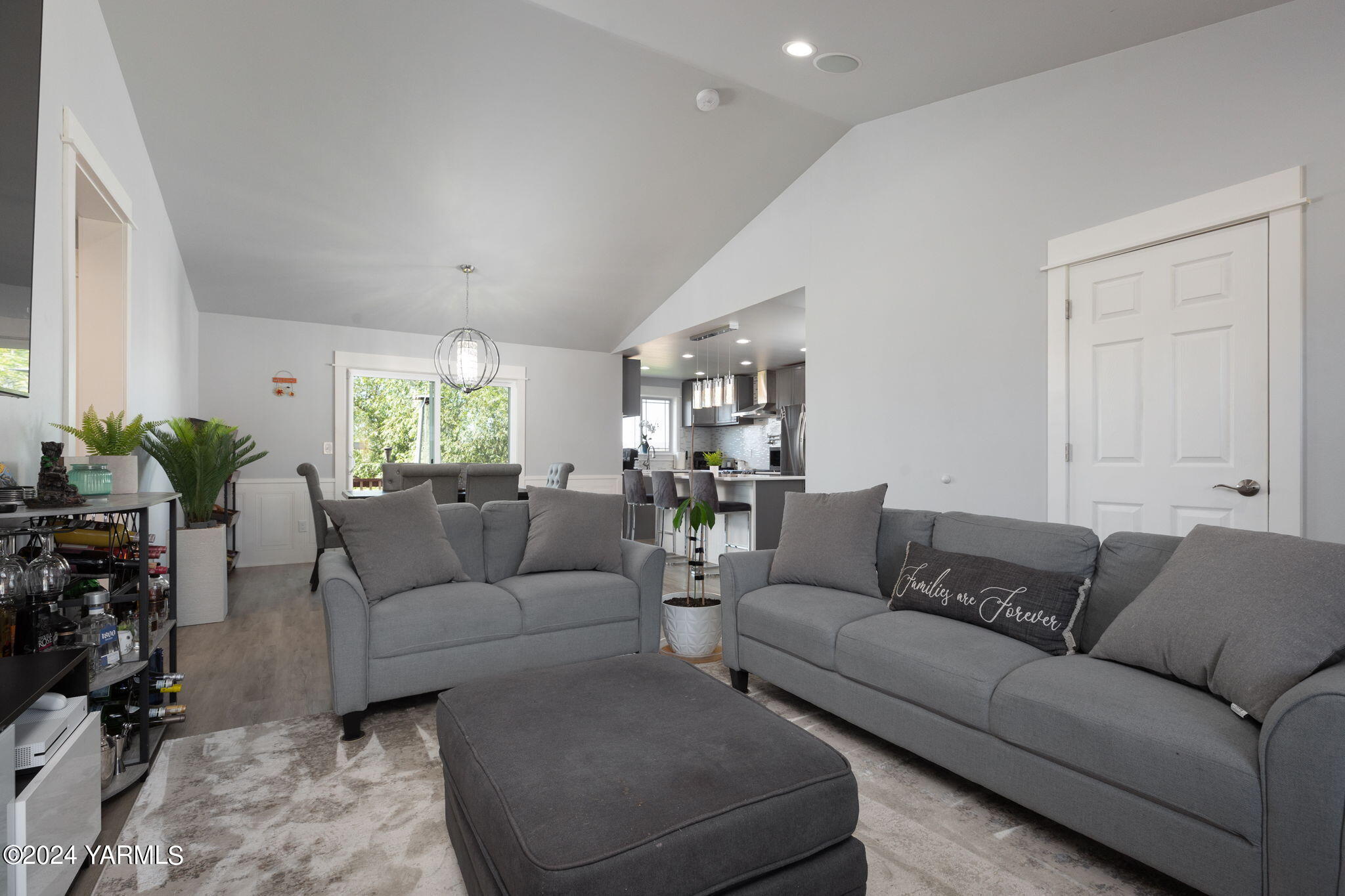 9312 Tieton Dr