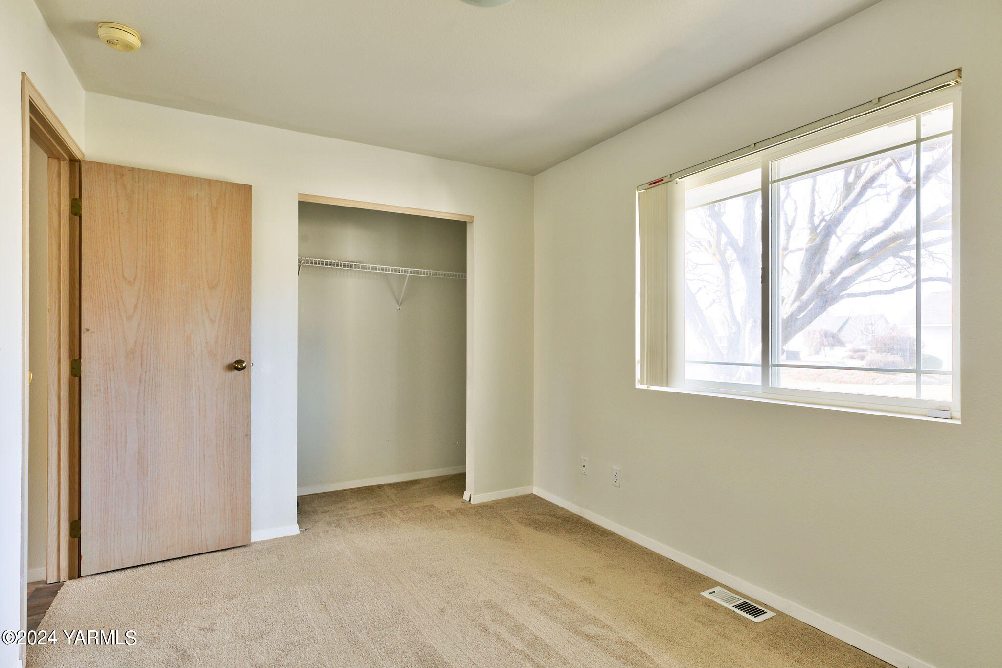 727 S 73rd Ave