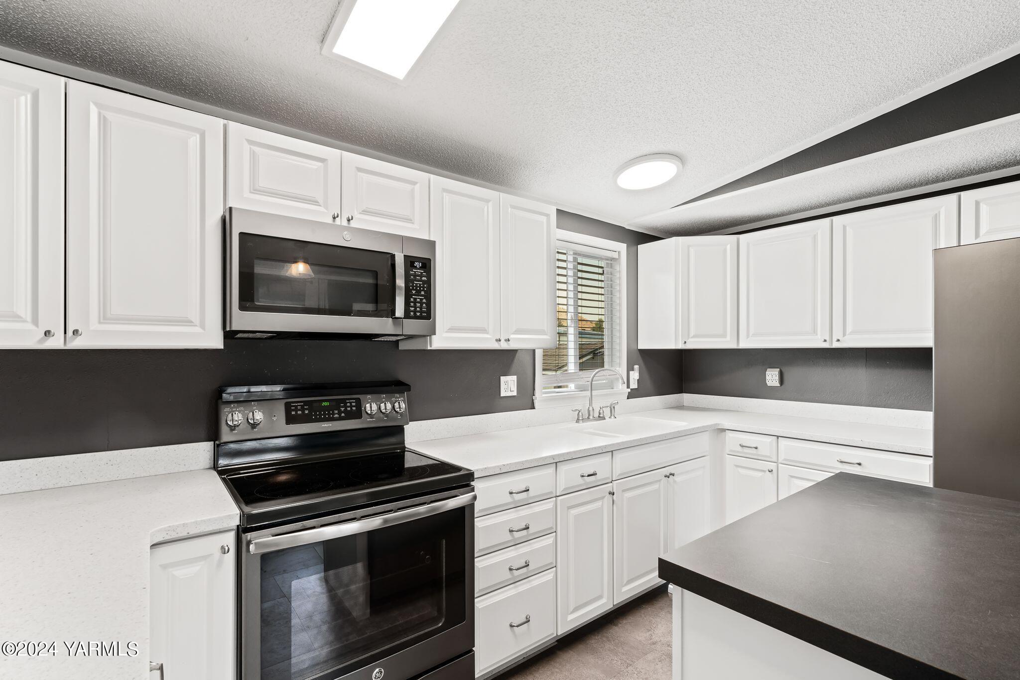3601 Castlevale Rd Unit: 18