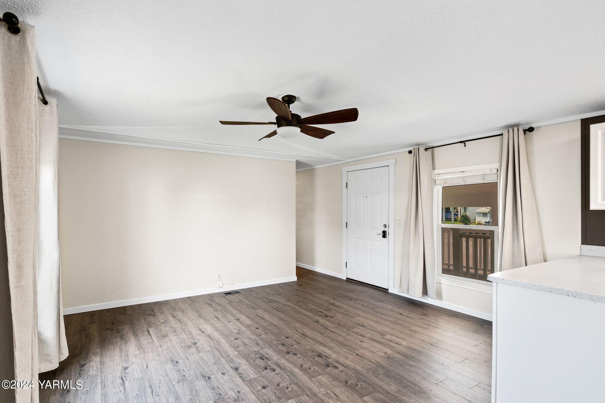 3601 Castlevale Rd Unit: 18
