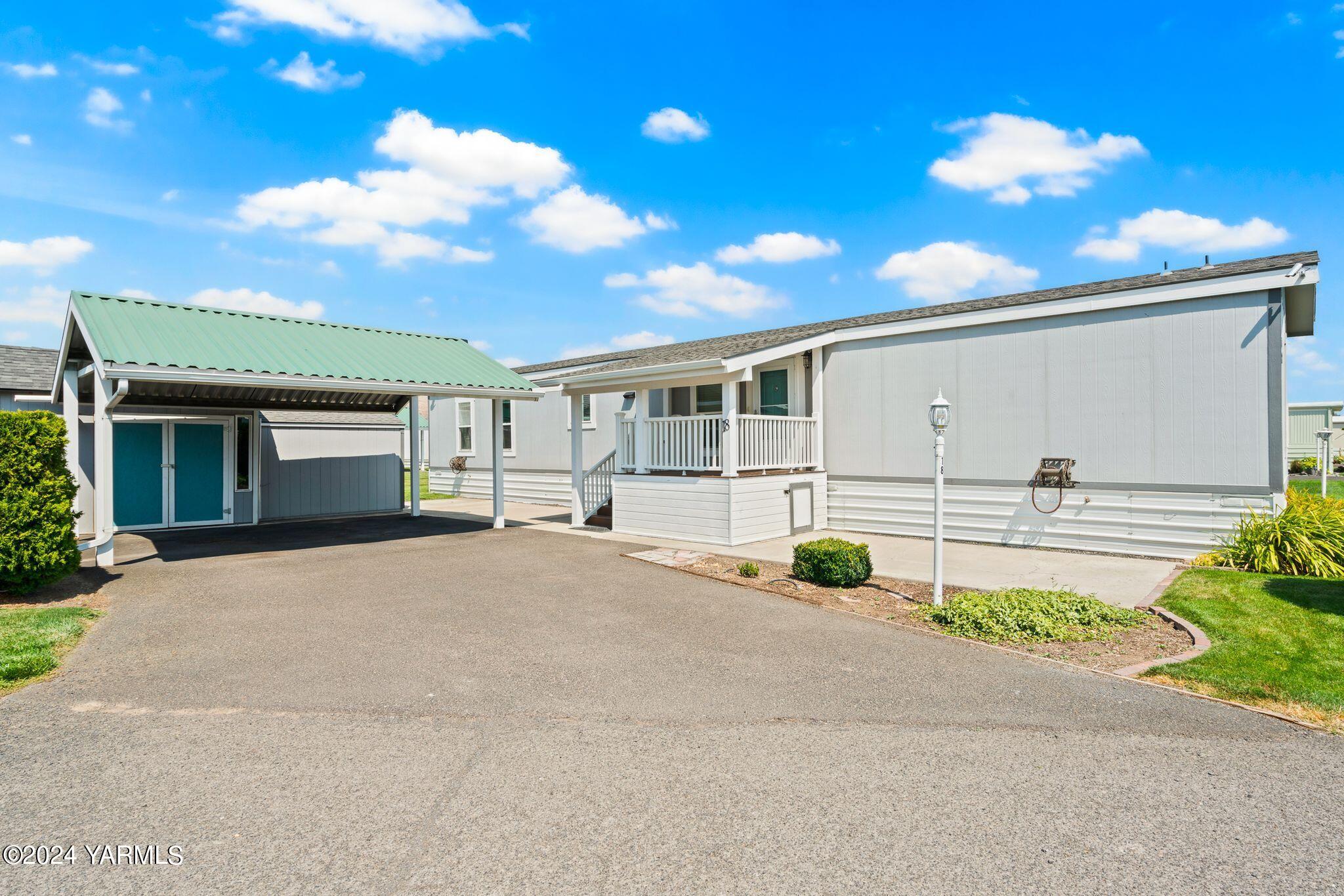 3601 Castlevale Rd Unit: 18