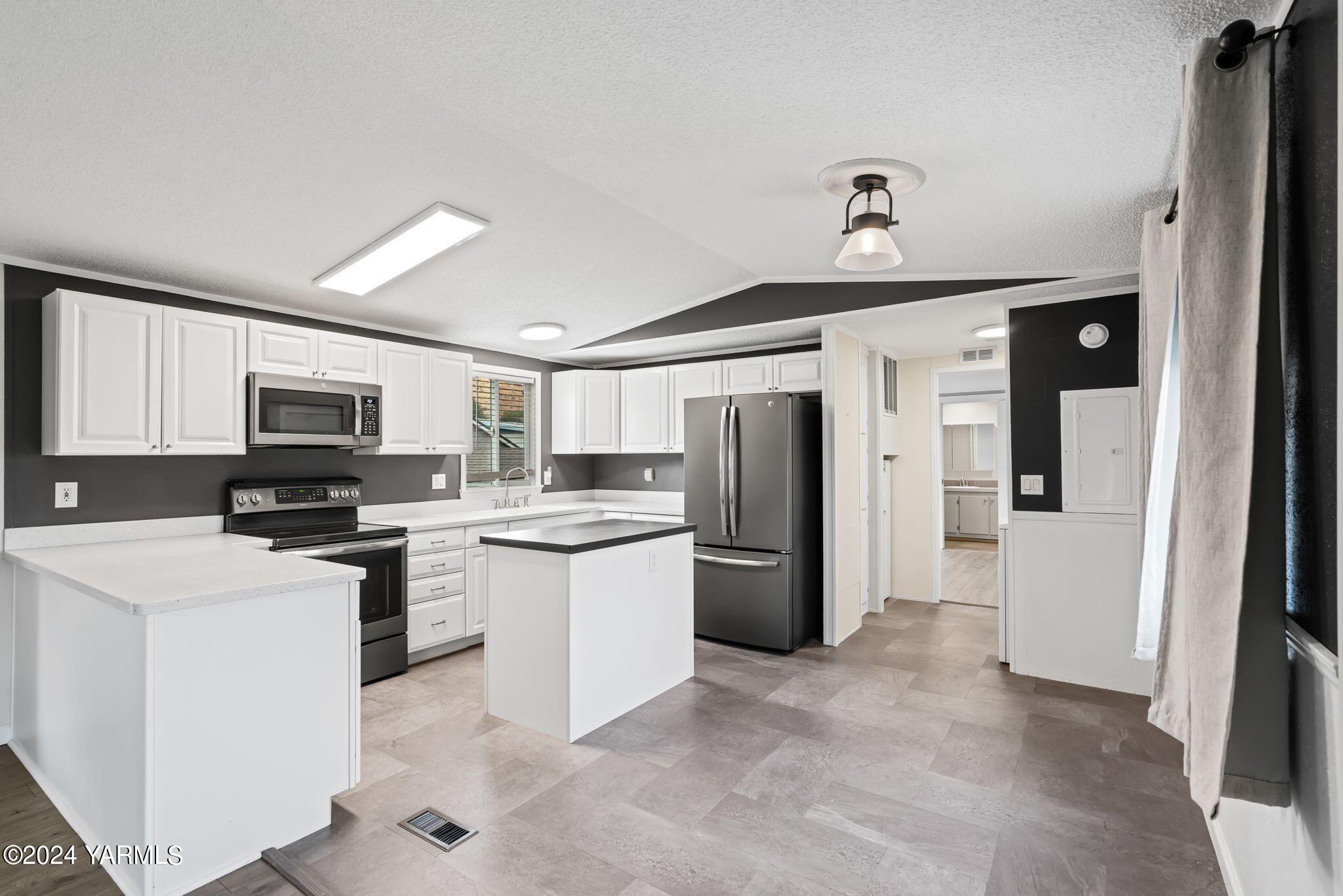 3601 Castlevale Rd Unit: 18