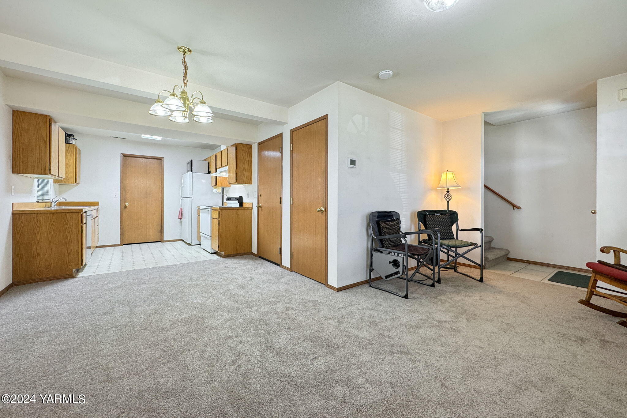 303 E Moxee Ave