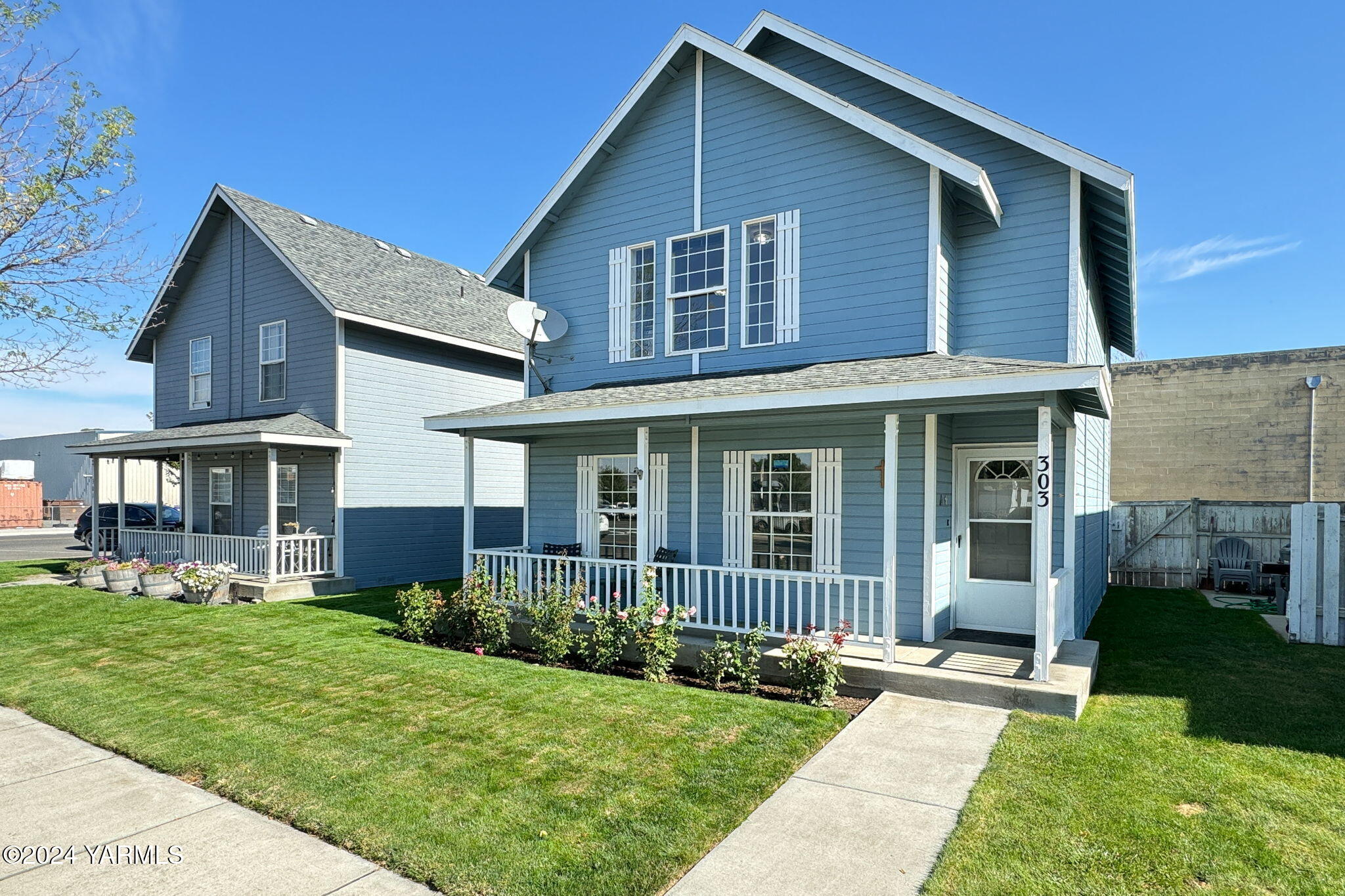 303 E Moxee Ave