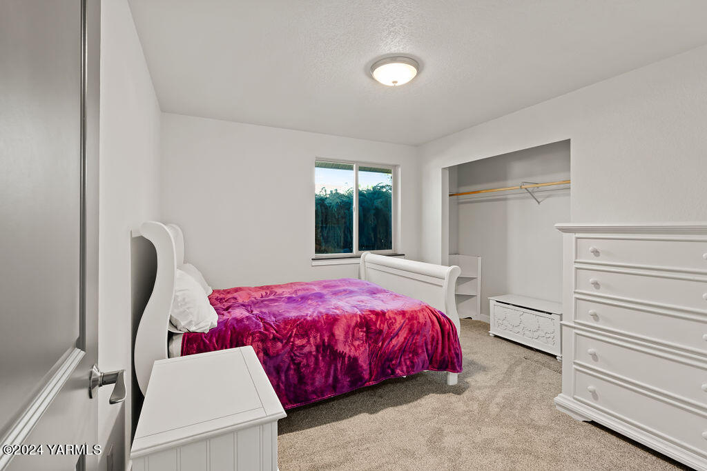 305 N 50th Ave