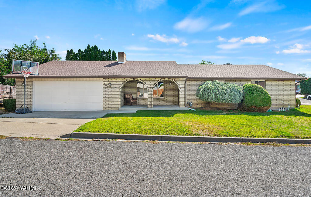 305 N 50th Ave
