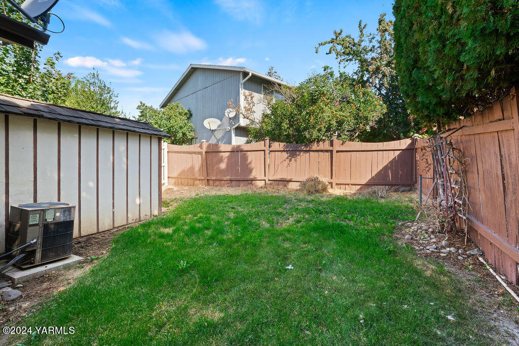 305 N 50th Ave