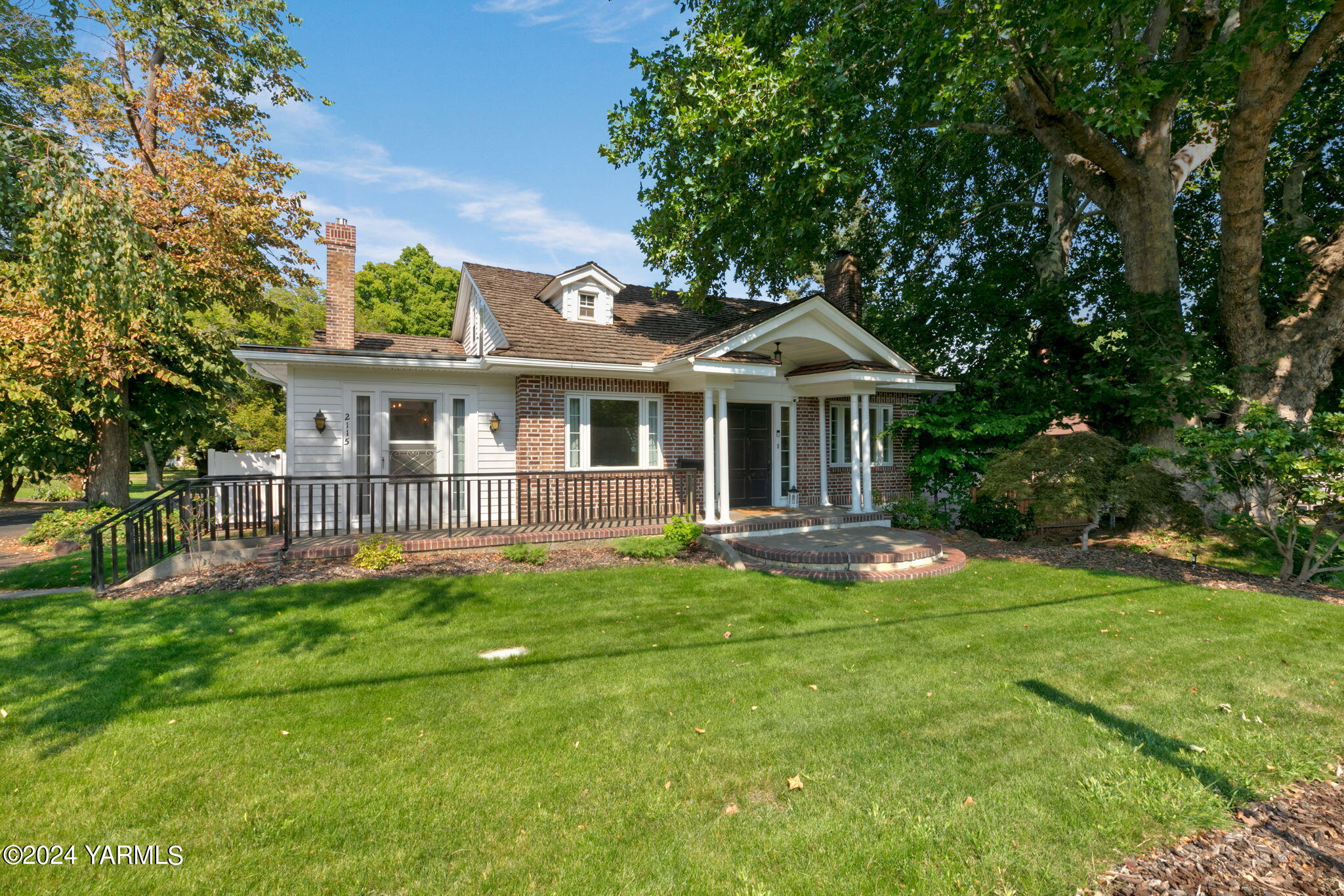 2115 Summitview Ave