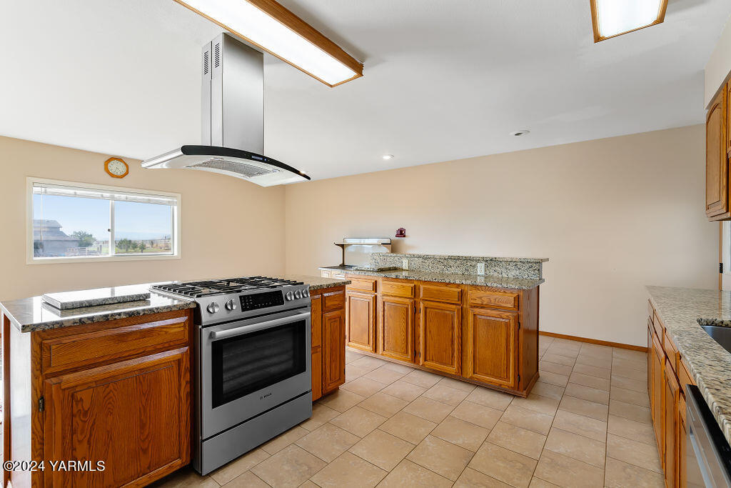 360 High Valley View St