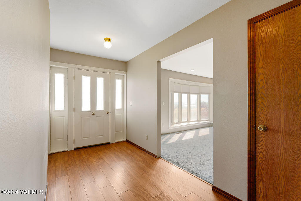 360 High Valley View St