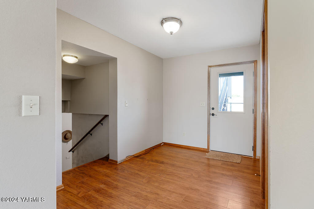 360 High Valley View St