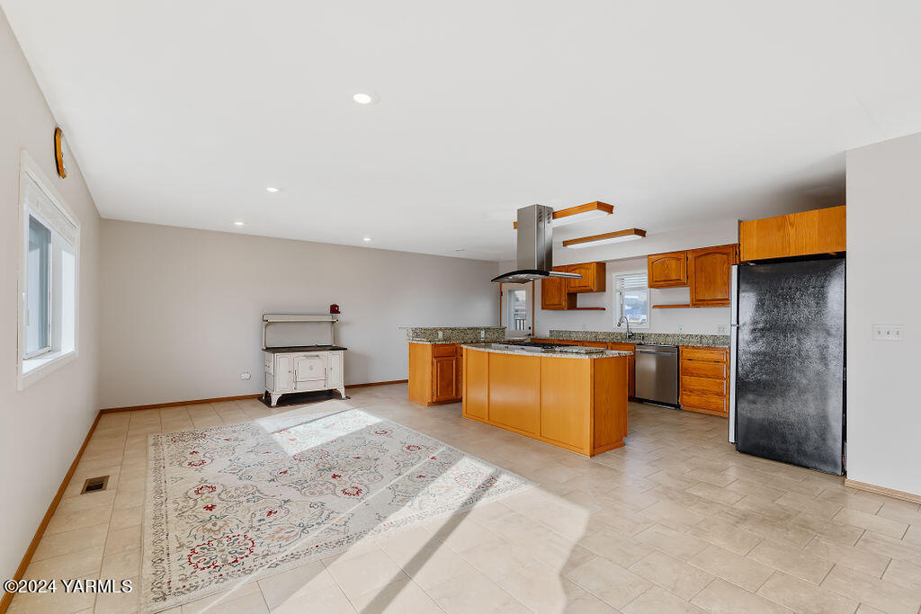 360 High Valley View St