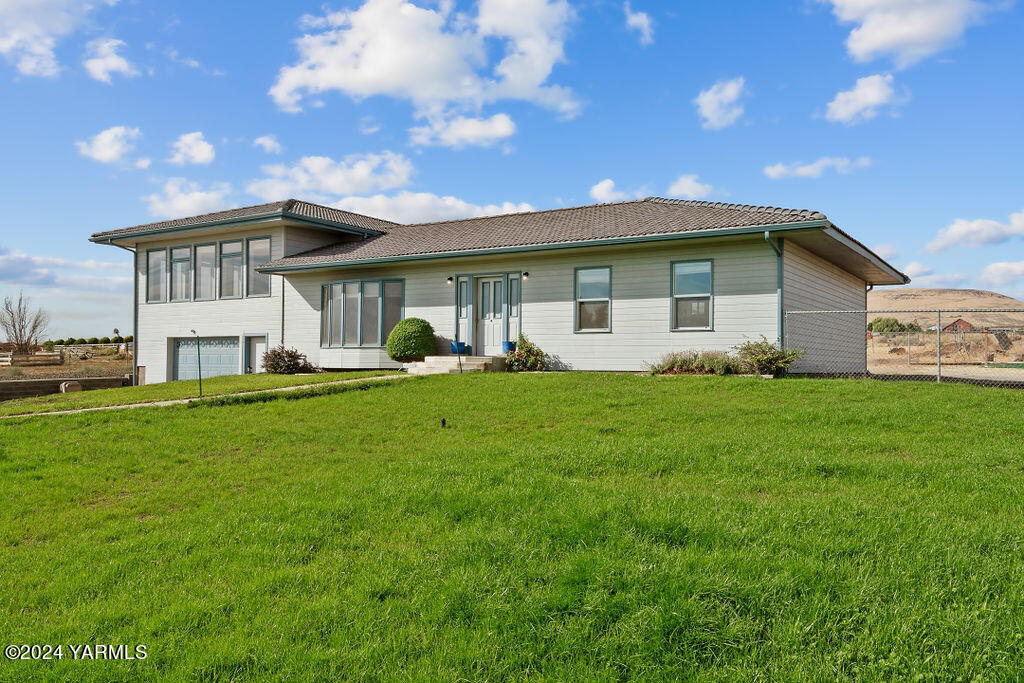 360 High Valley View St