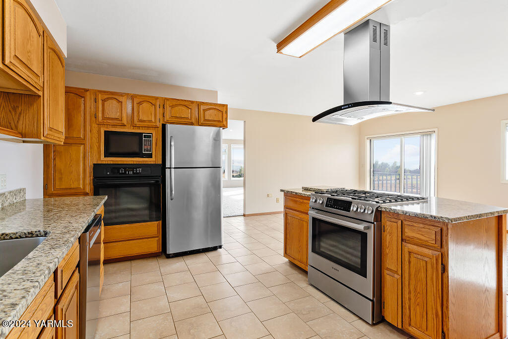 360 High Valley View St