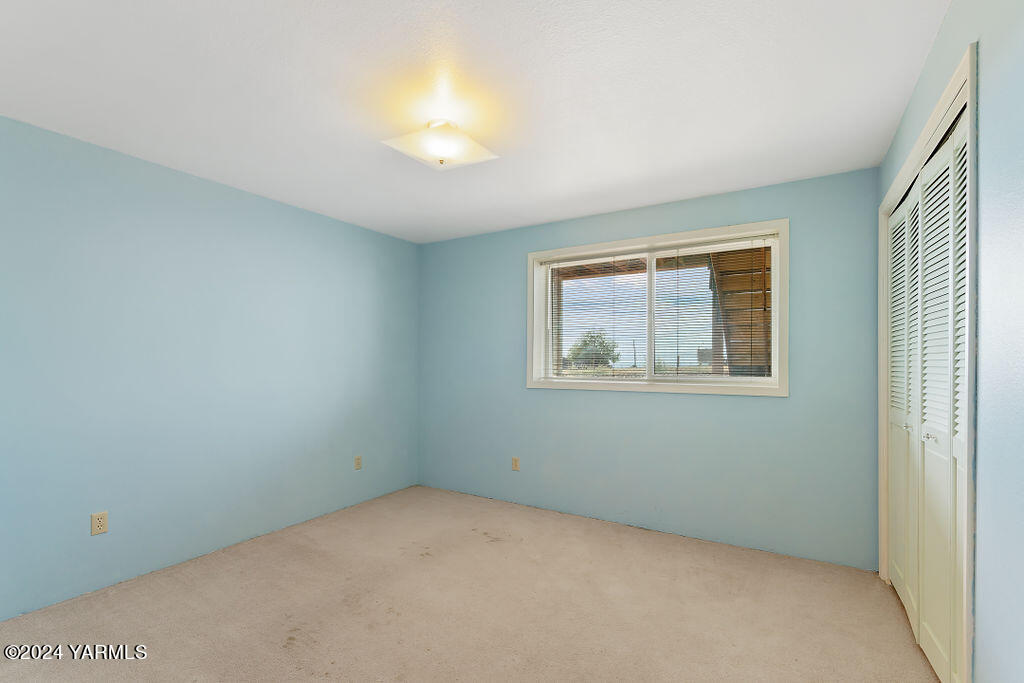 360 High Valley View St