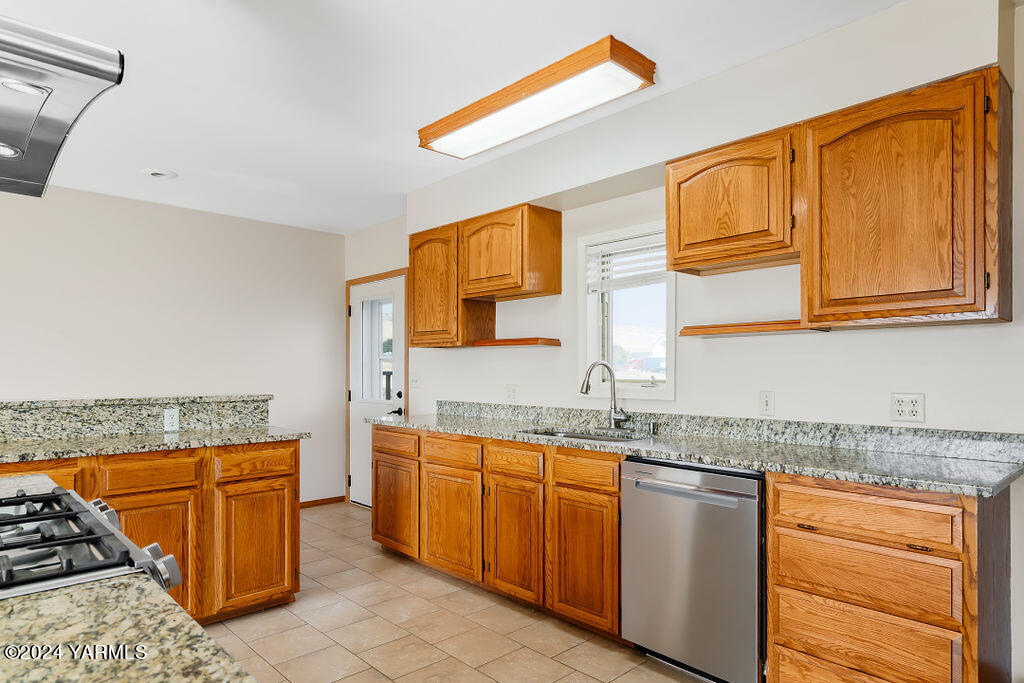 360 High Valley View St