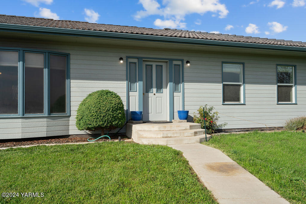 360 High Valley View St