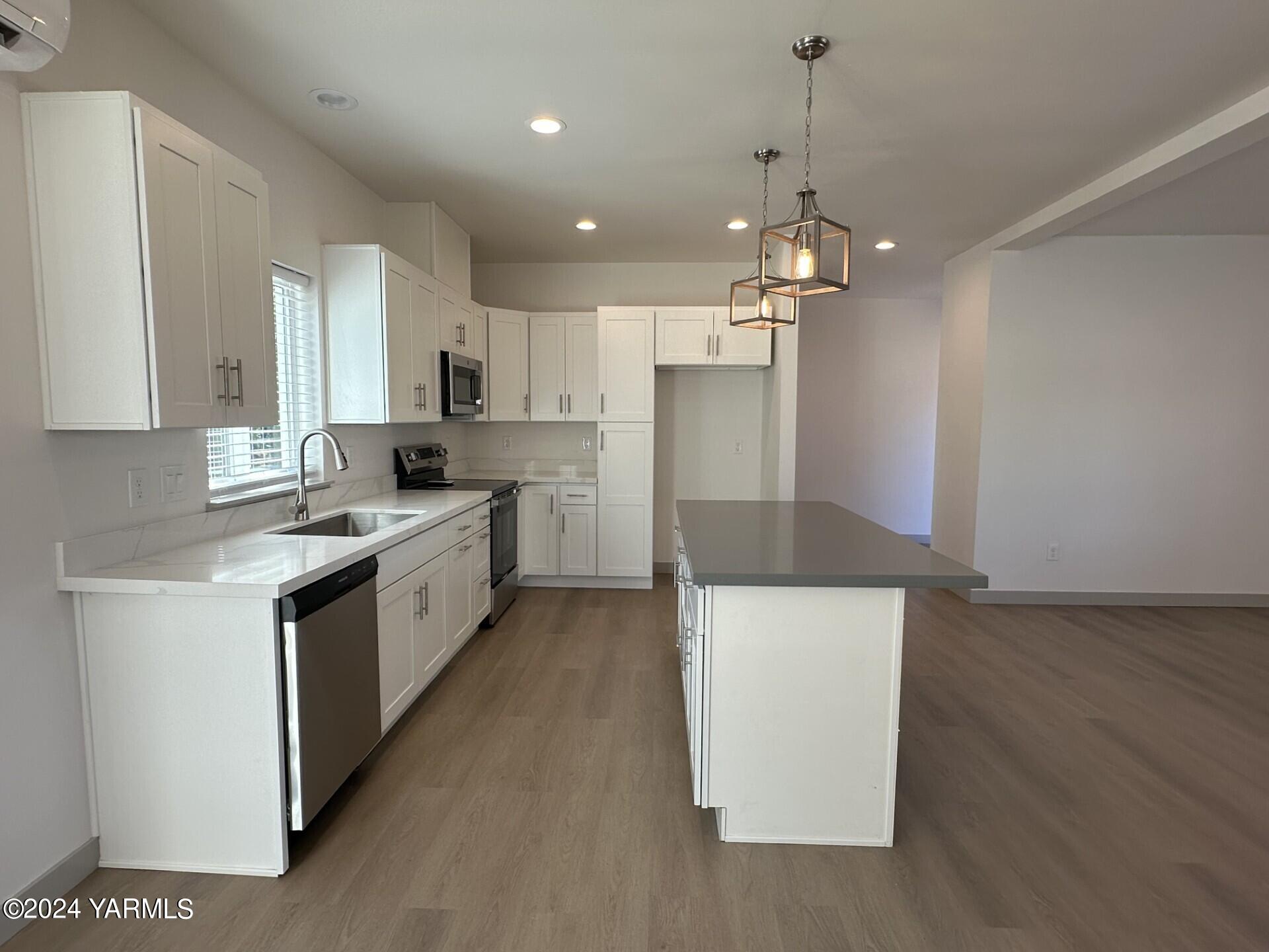 801 N 24th Ave Unit: 1&2