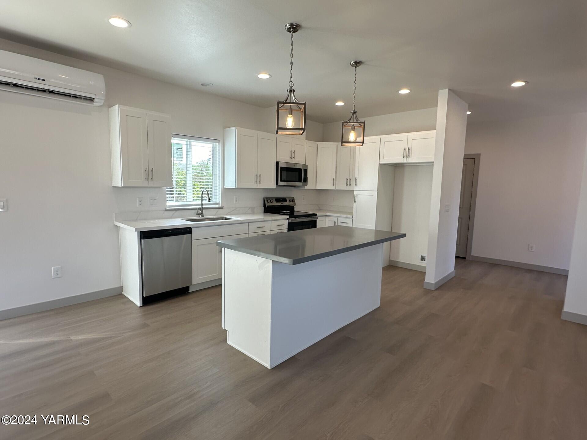 801 N 24th Ave Unit: 1&2