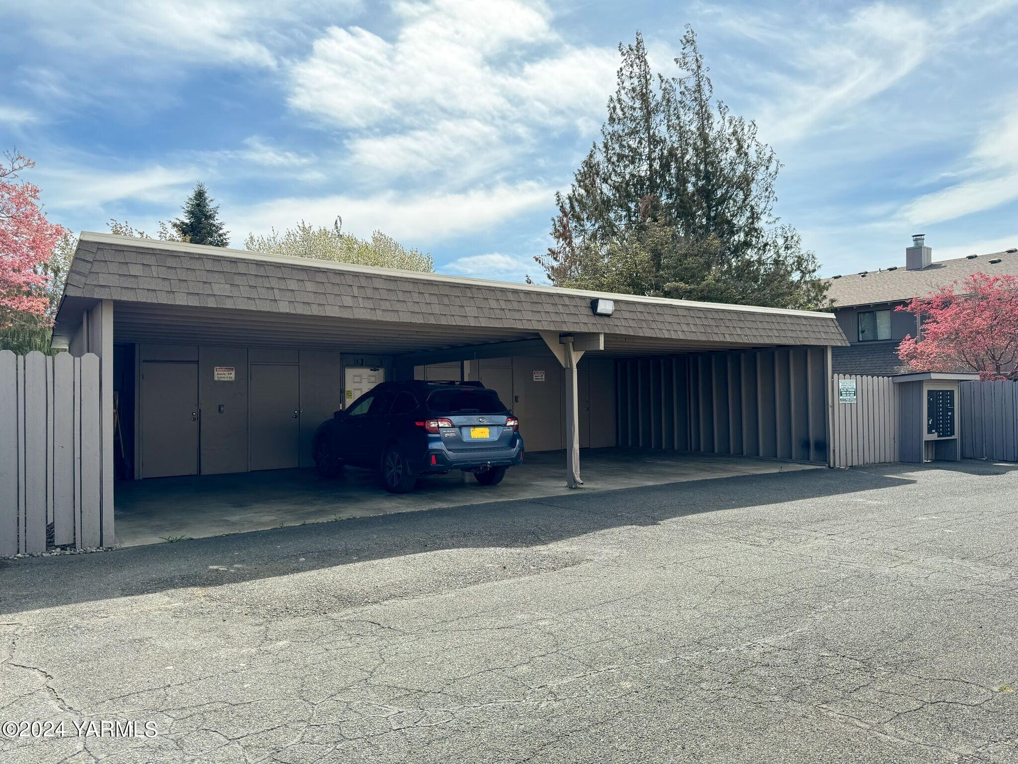 701 S 38th Ave Unit: 1
