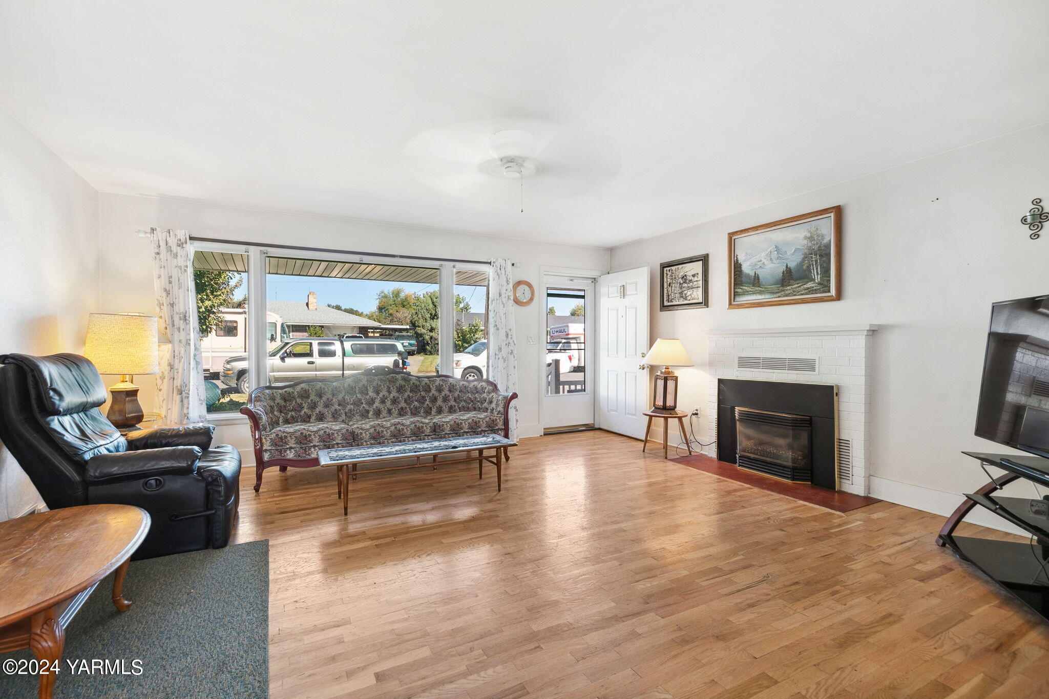 3412 Carol Ave