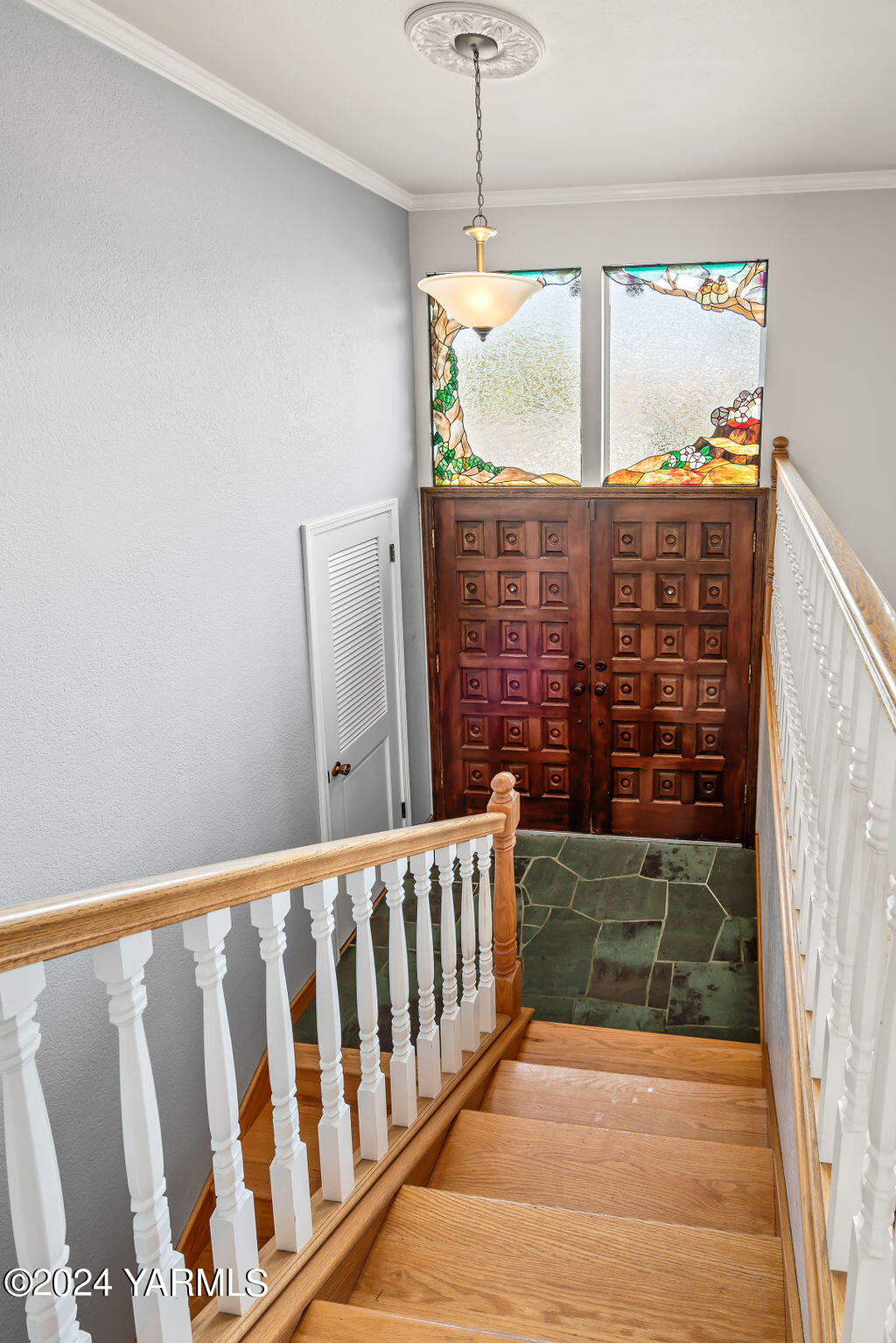 1008 W Naches Ave