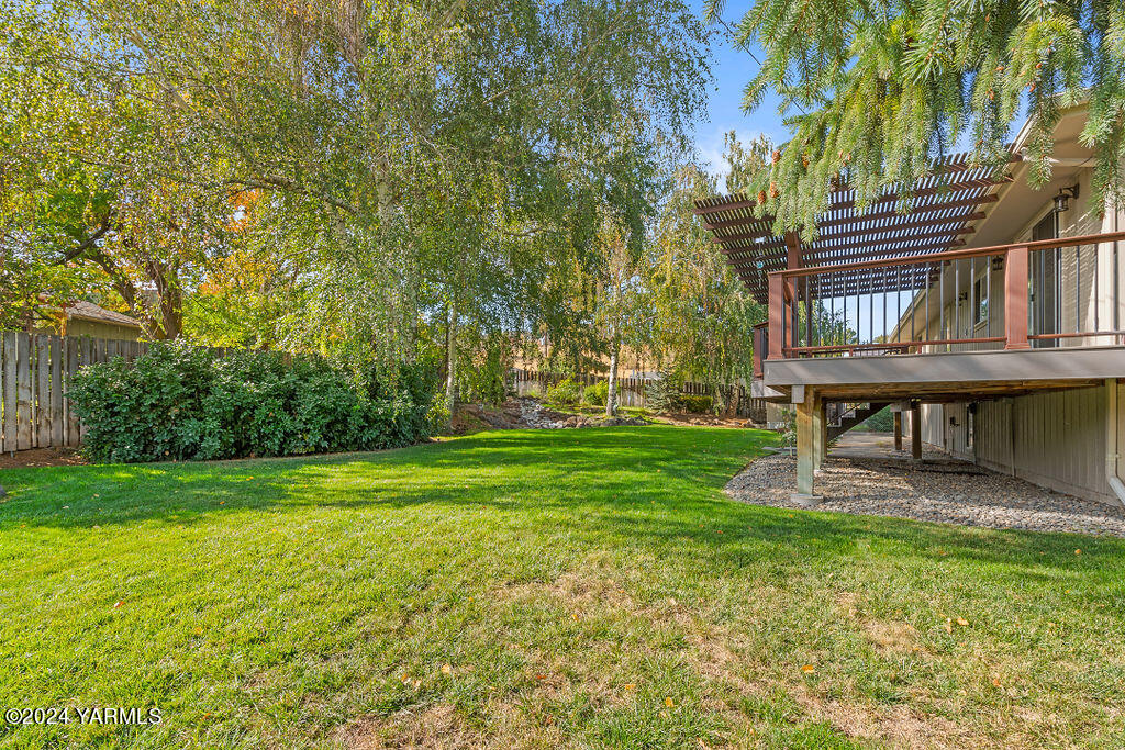 1008 W Naches Ave