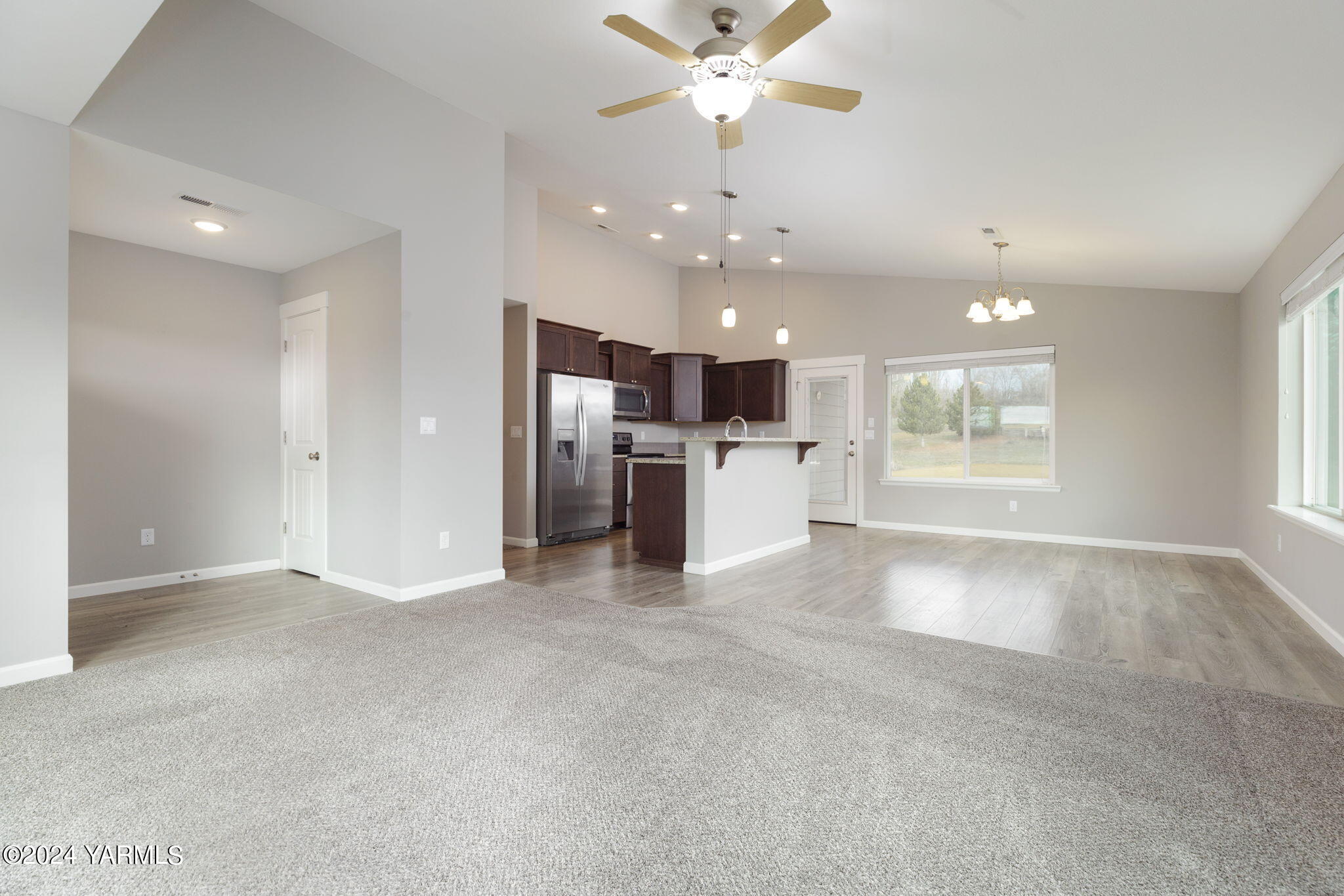 8011 Vialago Pky