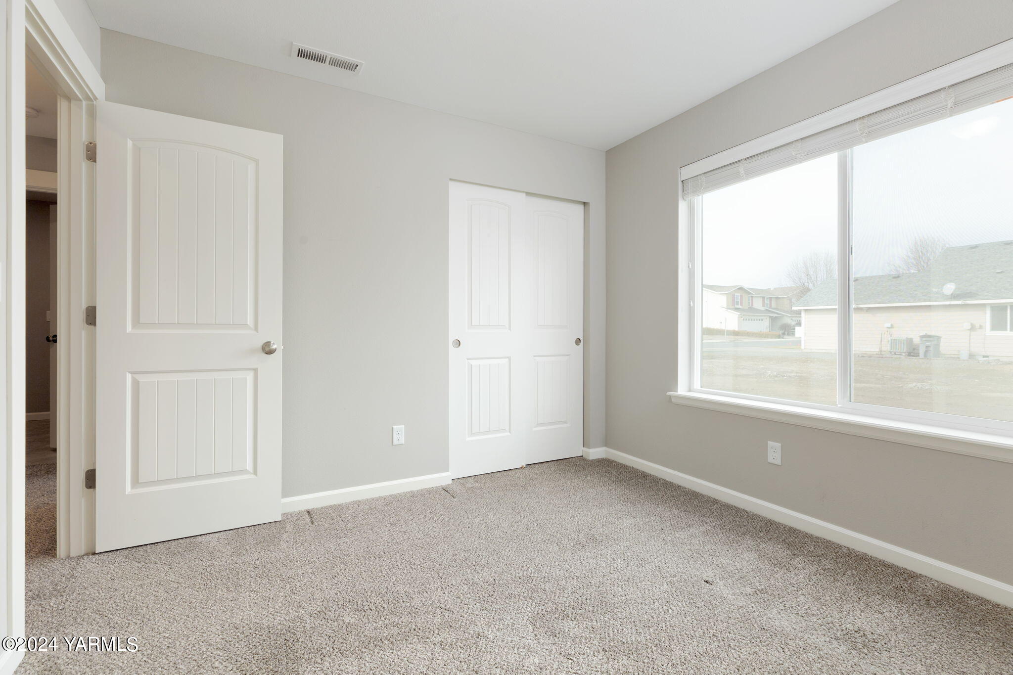 8011 Vialago Pky