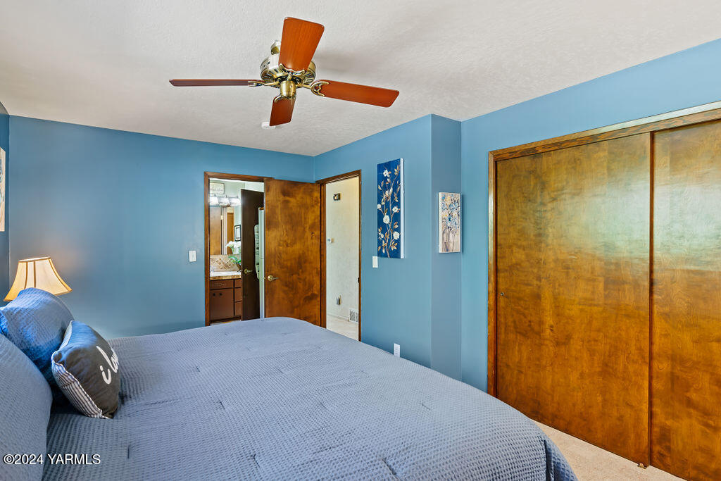 4411 Carriage Hill Dr