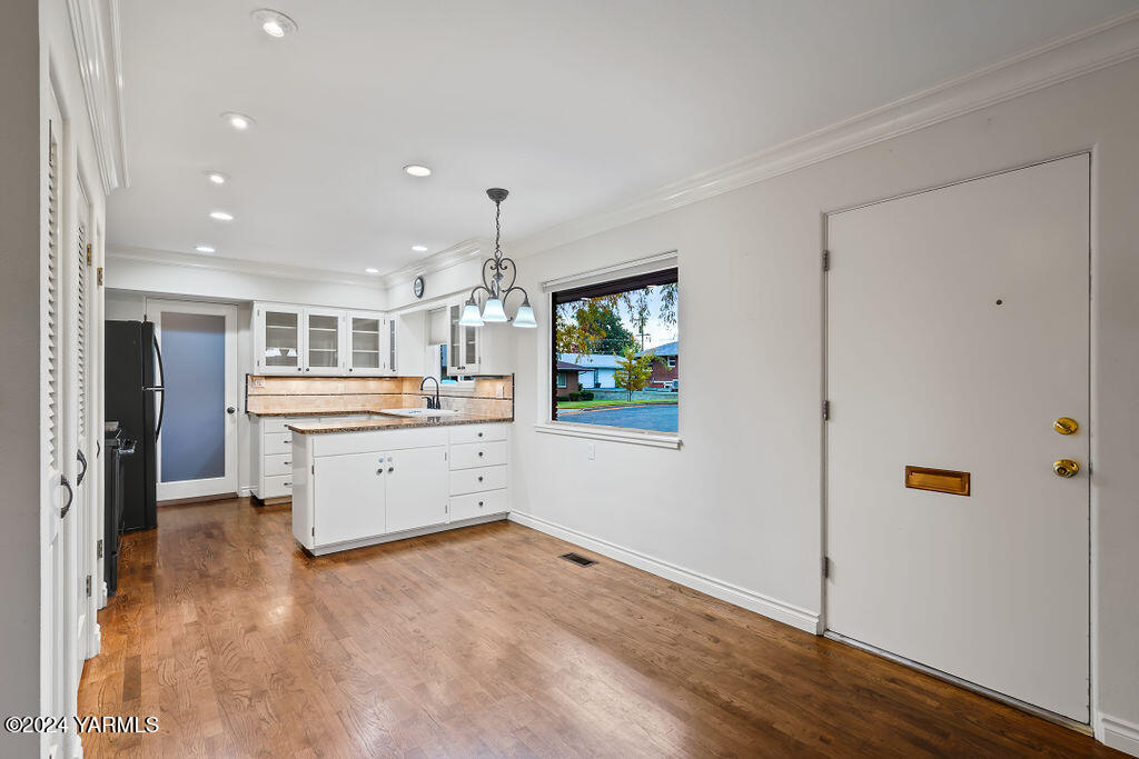 316 N 38th Ave