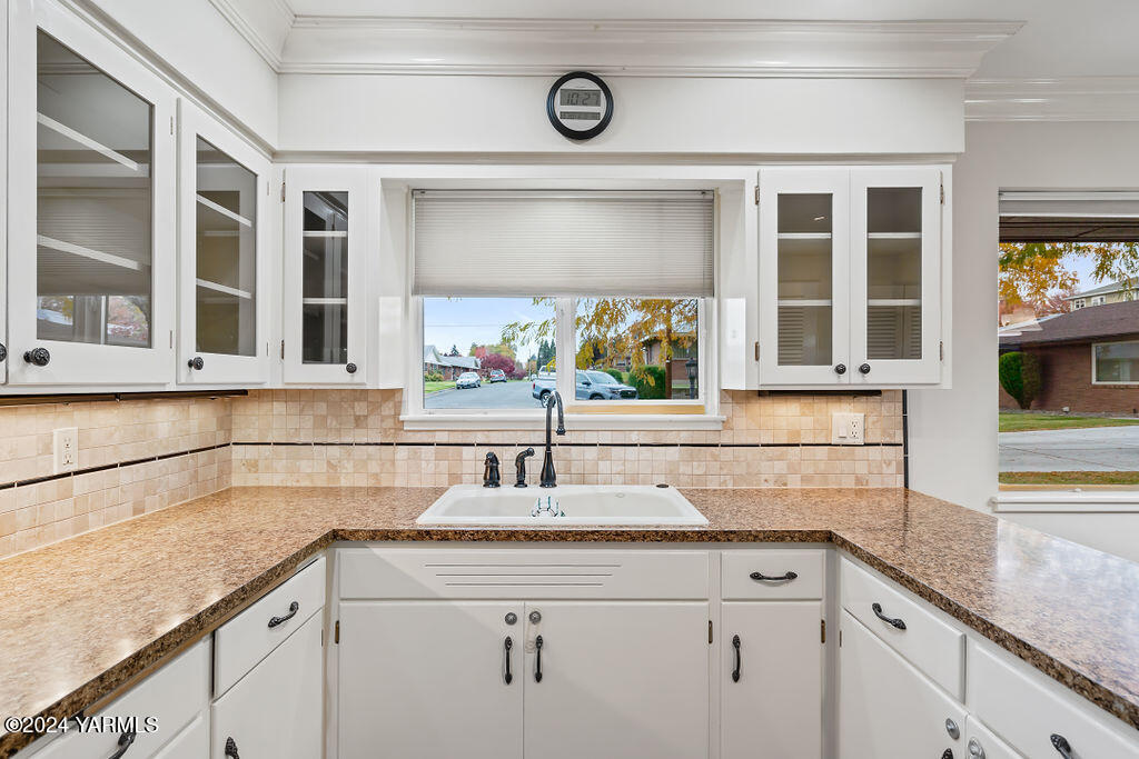 316 N 38th Ave