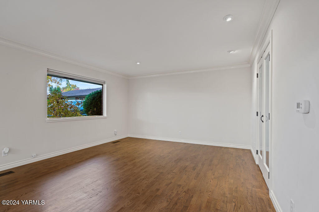 316 N 38th Ave