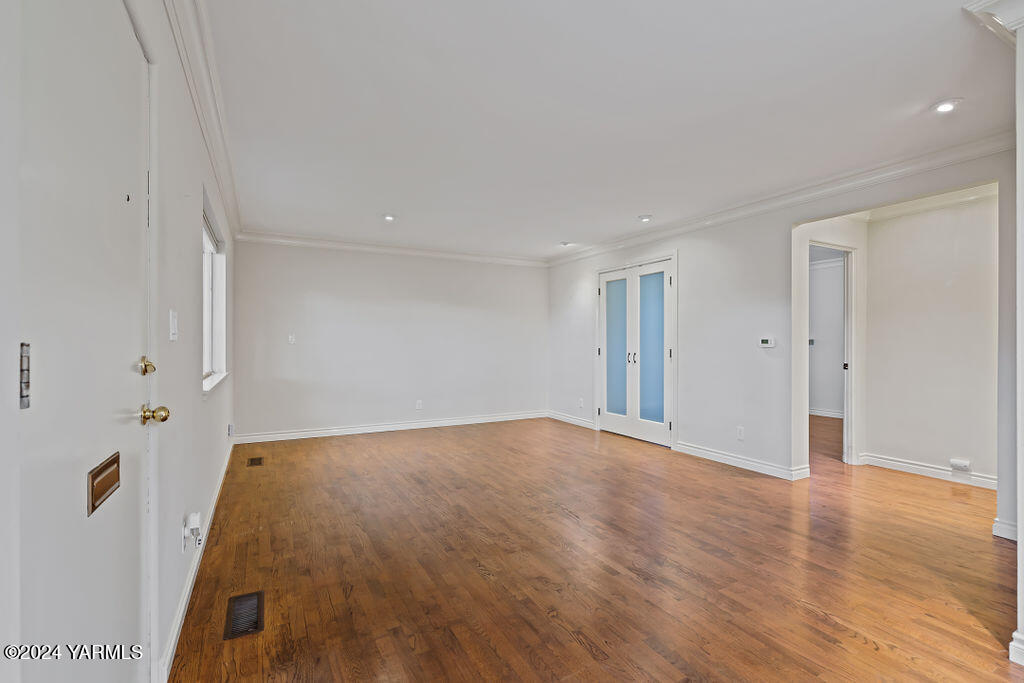 316 N 38th Ave