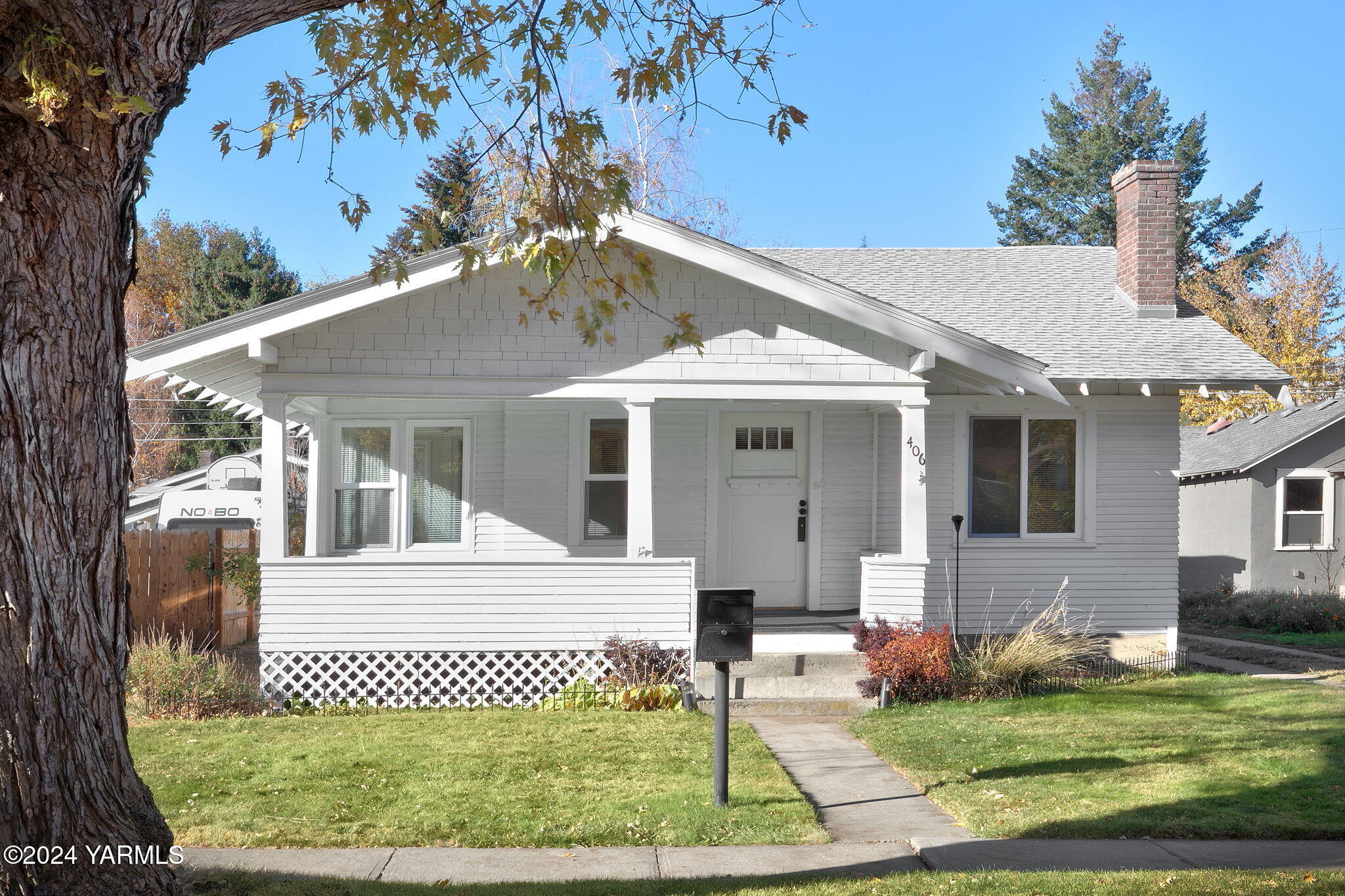 406 S 15th Ave