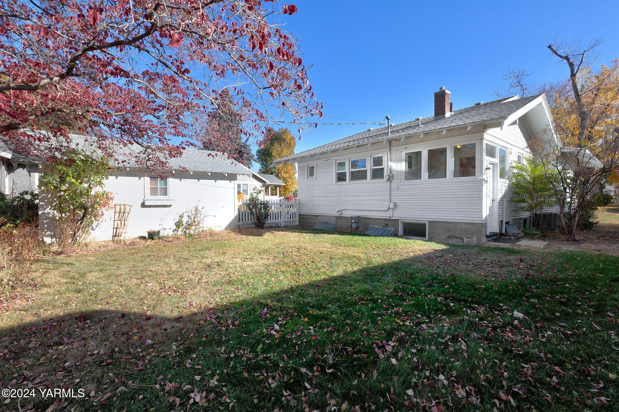 406 S 15th Ave