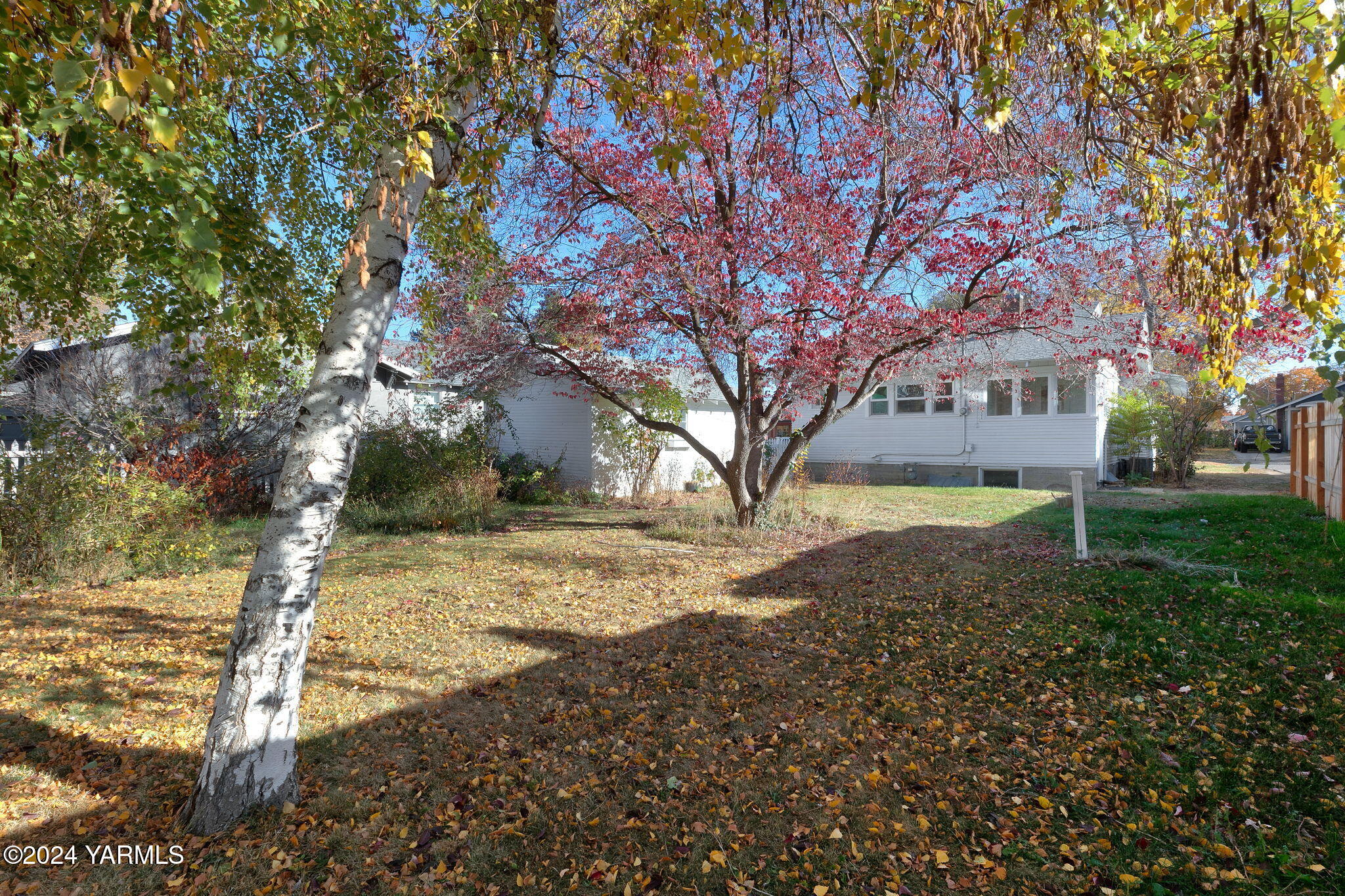 406 S 15th Ave