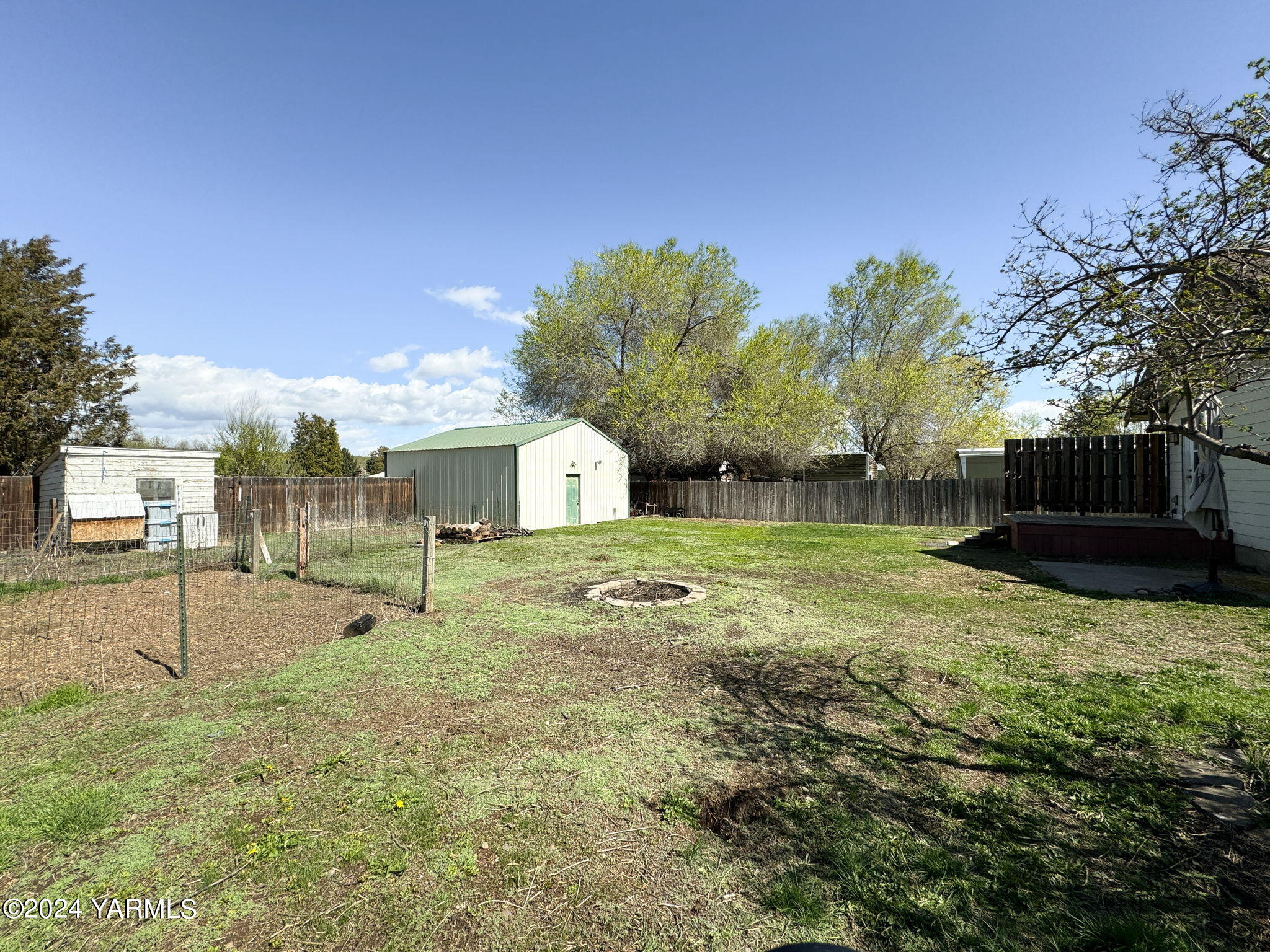 8411 Aspen Ave