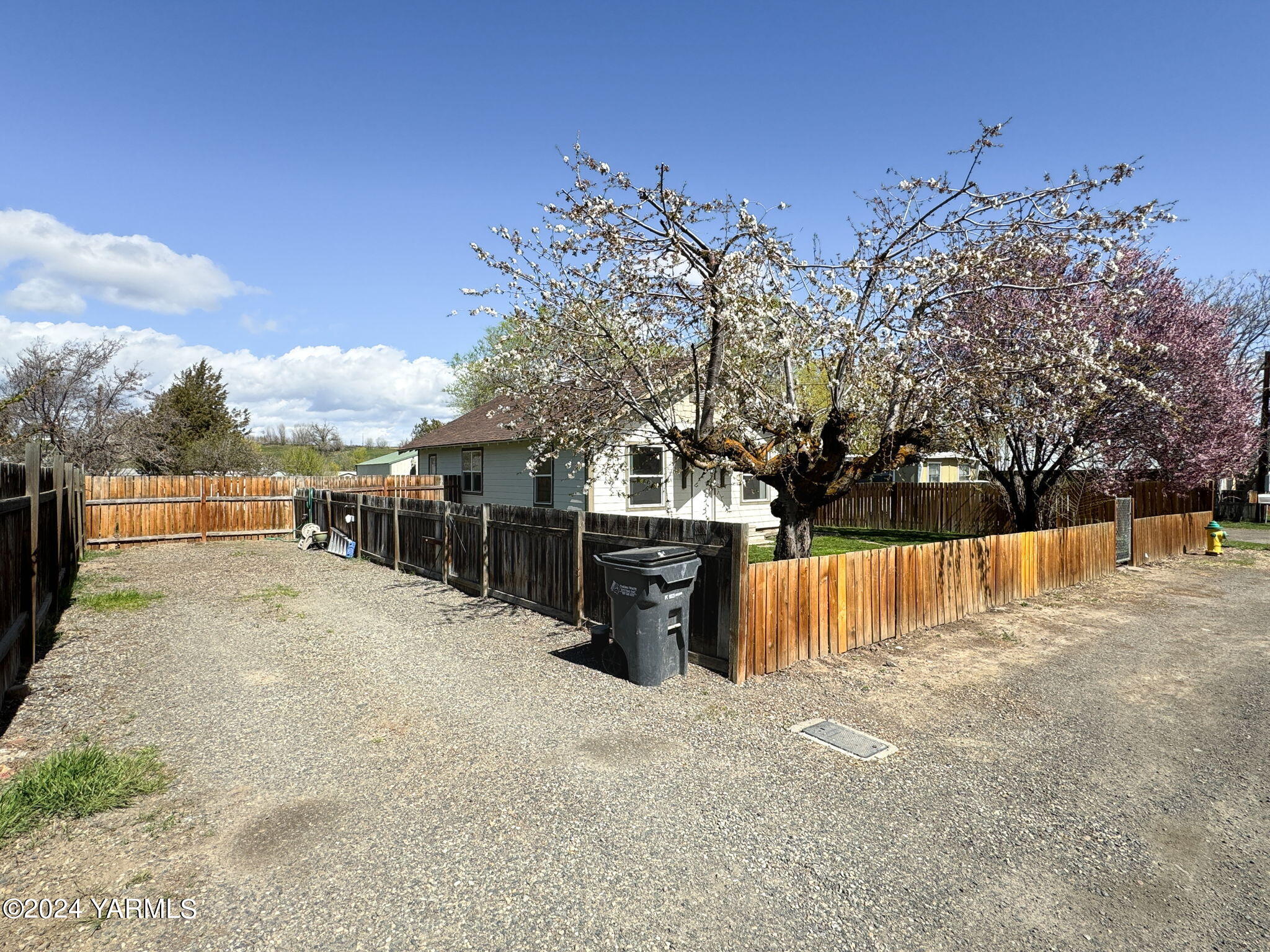 8411 Aspen Ave