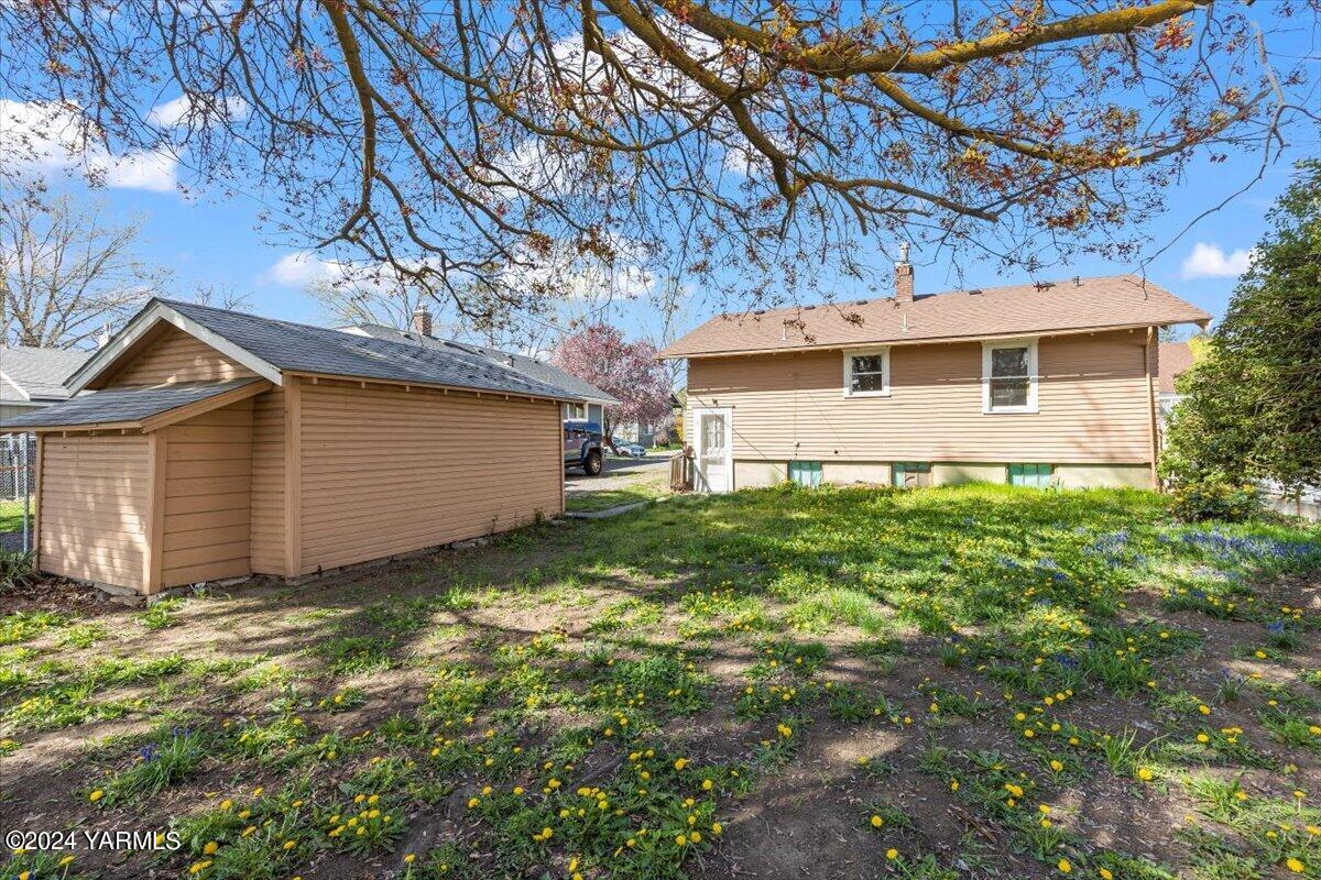 919 S 18th Ave